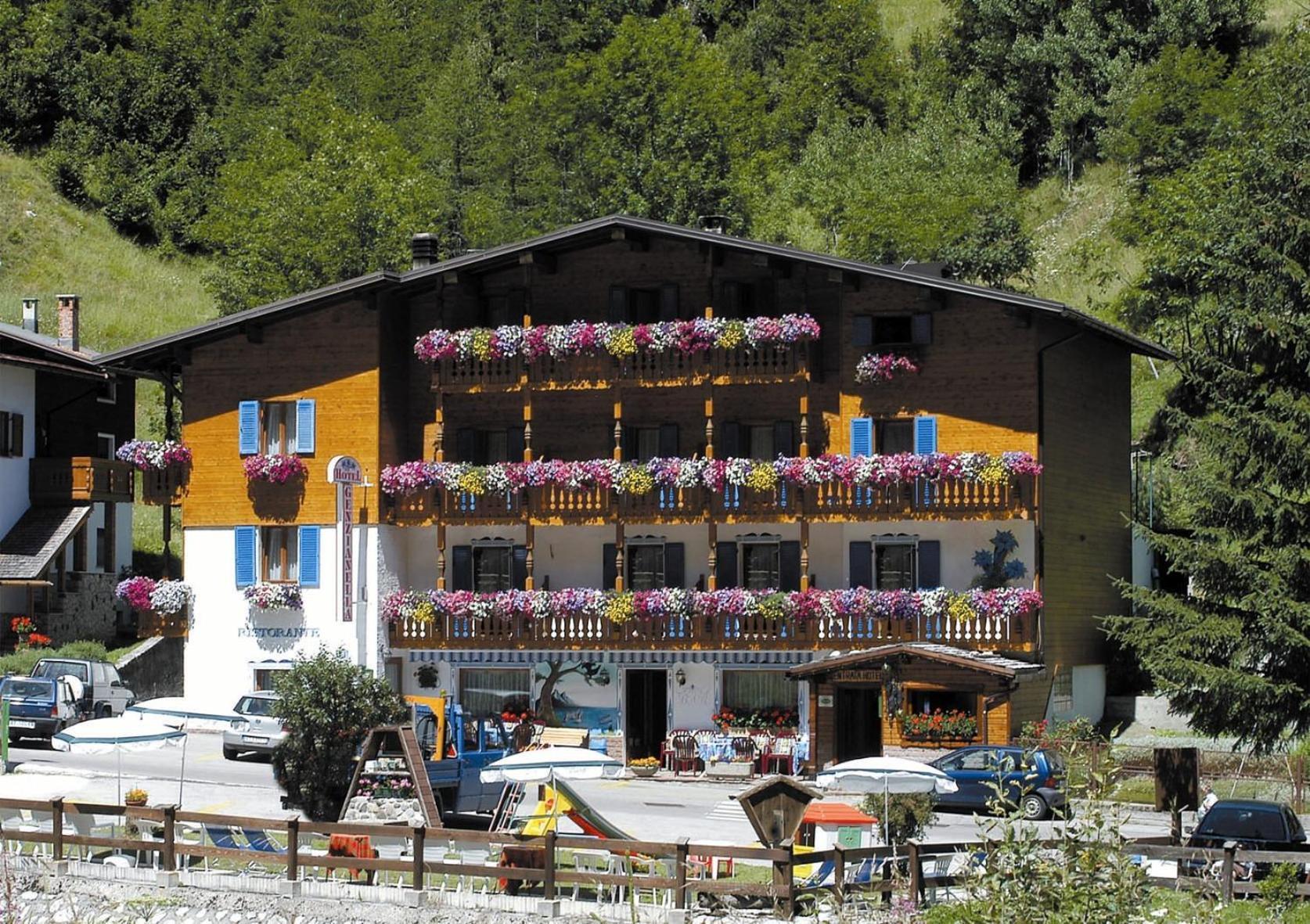 Albergo Genzianella Rocca Pietore Esterno foto